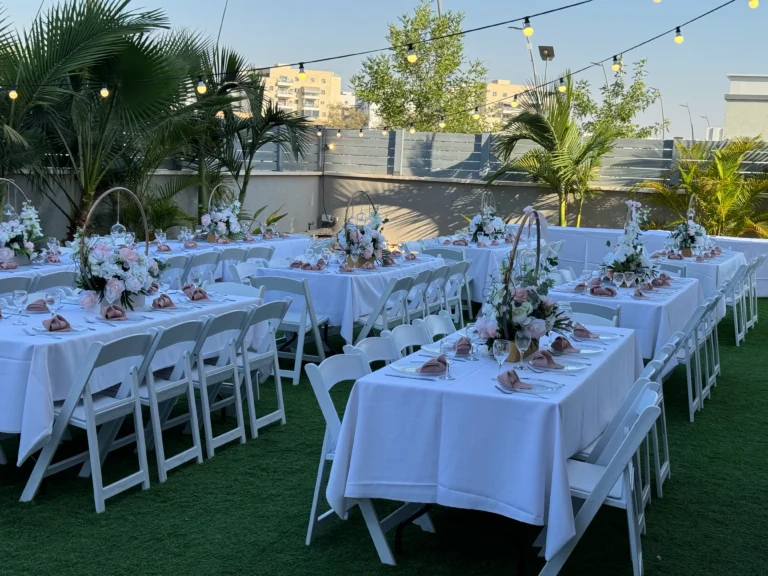 השכרת כיסאות ושולחנות